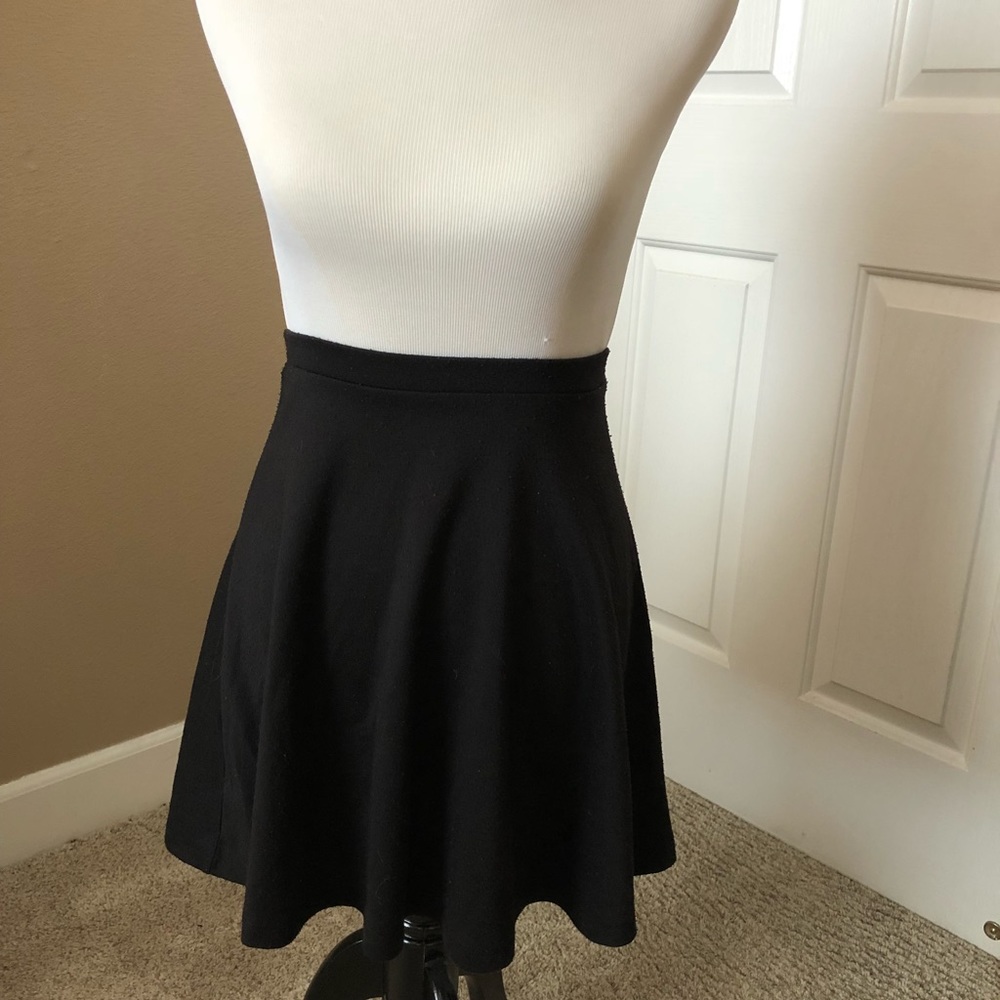 High waisted black skirt!